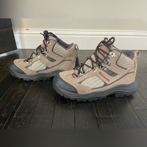 Columbia hiking boots, women’s